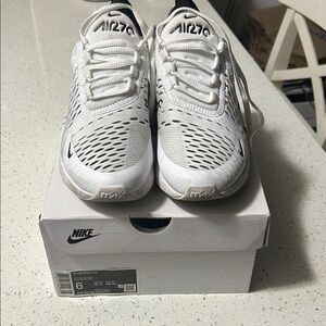 Nike Air Max 270 women